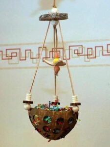 Kokosnuss-Schaukel (gelocht)