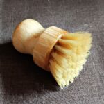 Napfbürste für die Reinigung der Trinknäpfe