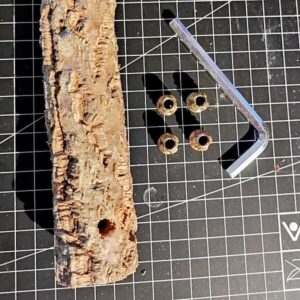 Korkast und Einschraubmuttern